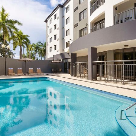 Courtyard By Marriott Miami At Dolphin Mall Sweetwater Екстериор снимка