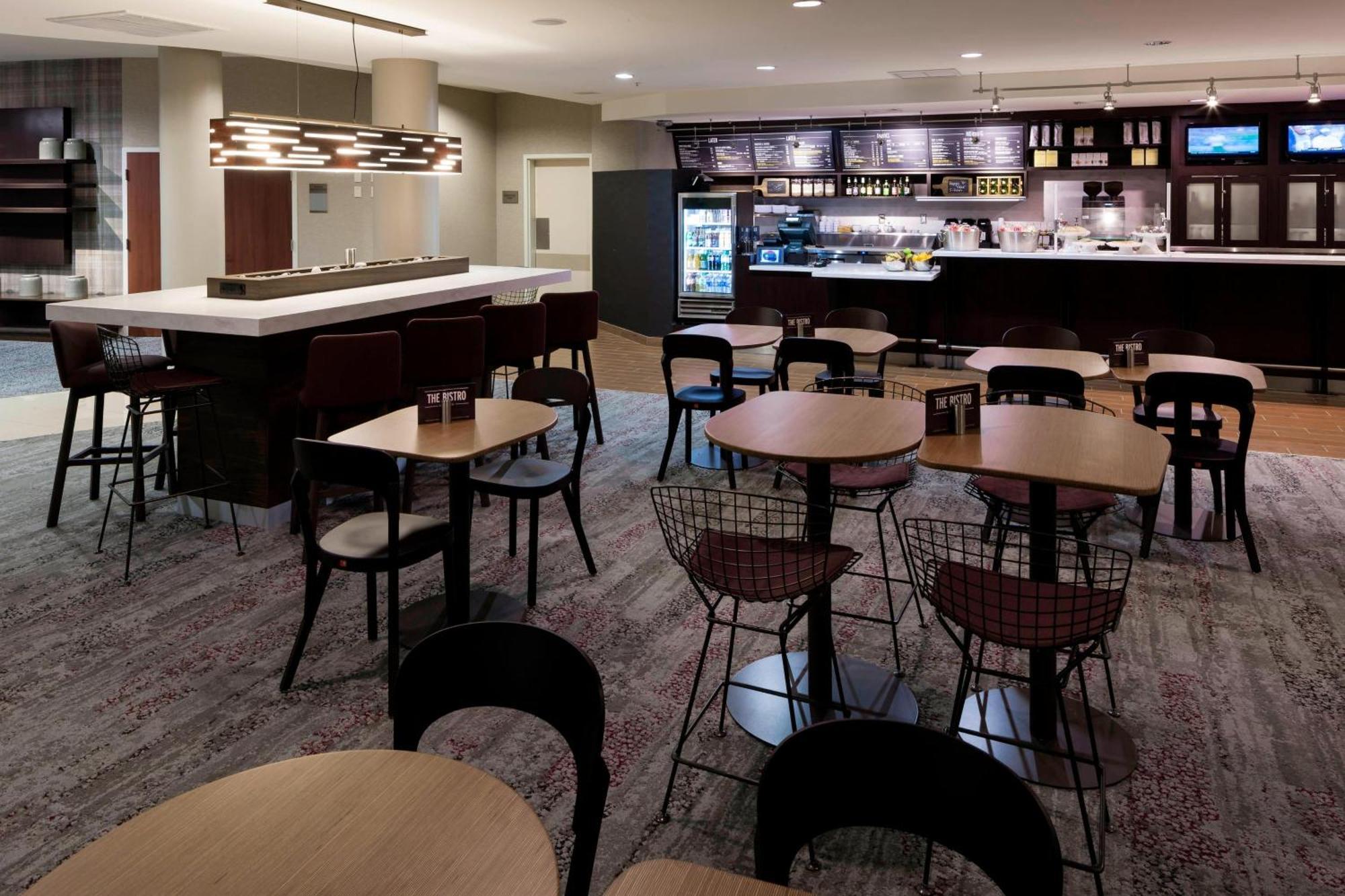 Courtyard By Marriott Miami At Dolphin Mall Sweetwater Екстериор снимка