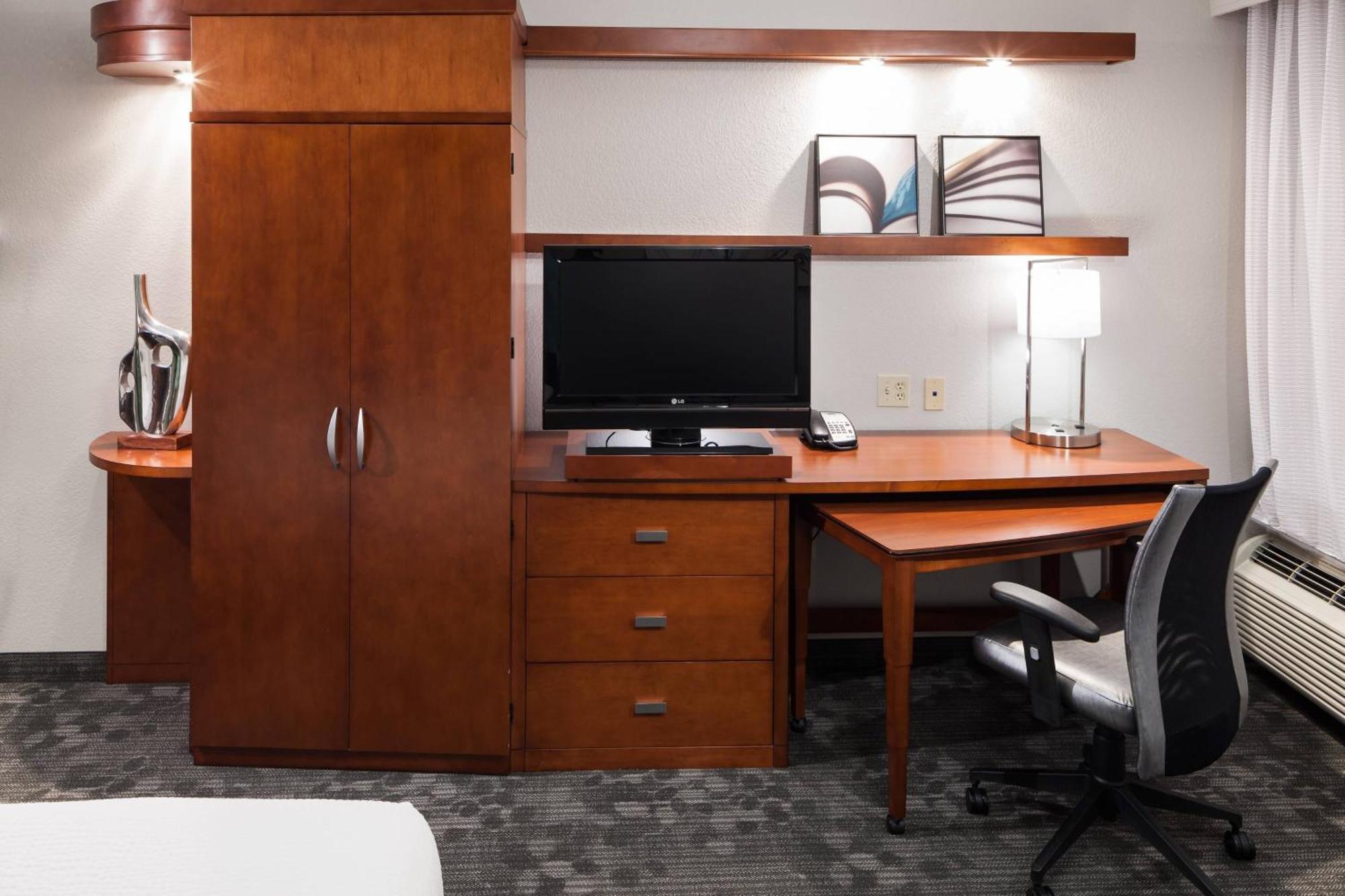 Courtyard By Marriott Miami At Dolphin Mall Sweetwater Екстериор снимка