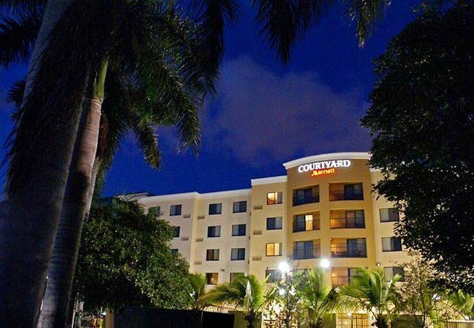 Courtyard By Marriott Miami At Dolphin Mall Sweetwater Екстериор снимка